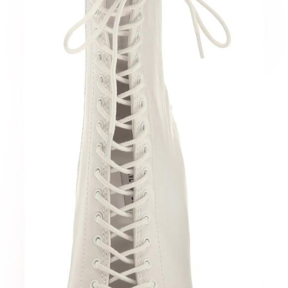 Steve Madden Women's Allnight White Ankle Leather Preppy Booties Size 6 - Picture 2 of 7